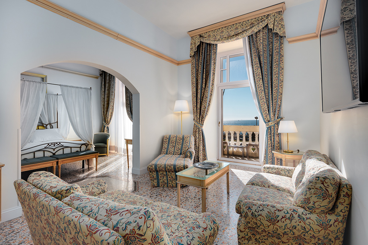 Hotel De La Ville Civitavecchia